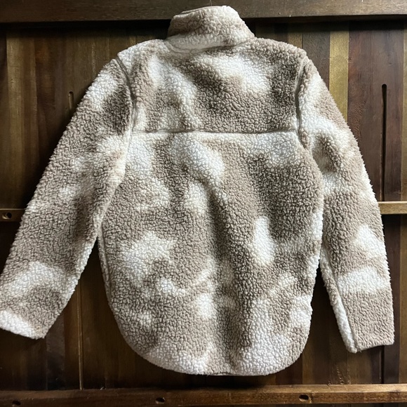 Woman’s LIV Fleece Pullover 🌵Small - Picture 2 of 8